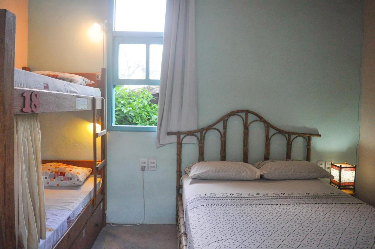 Paikea Hostel Praia Do Rosa Exteriör bild