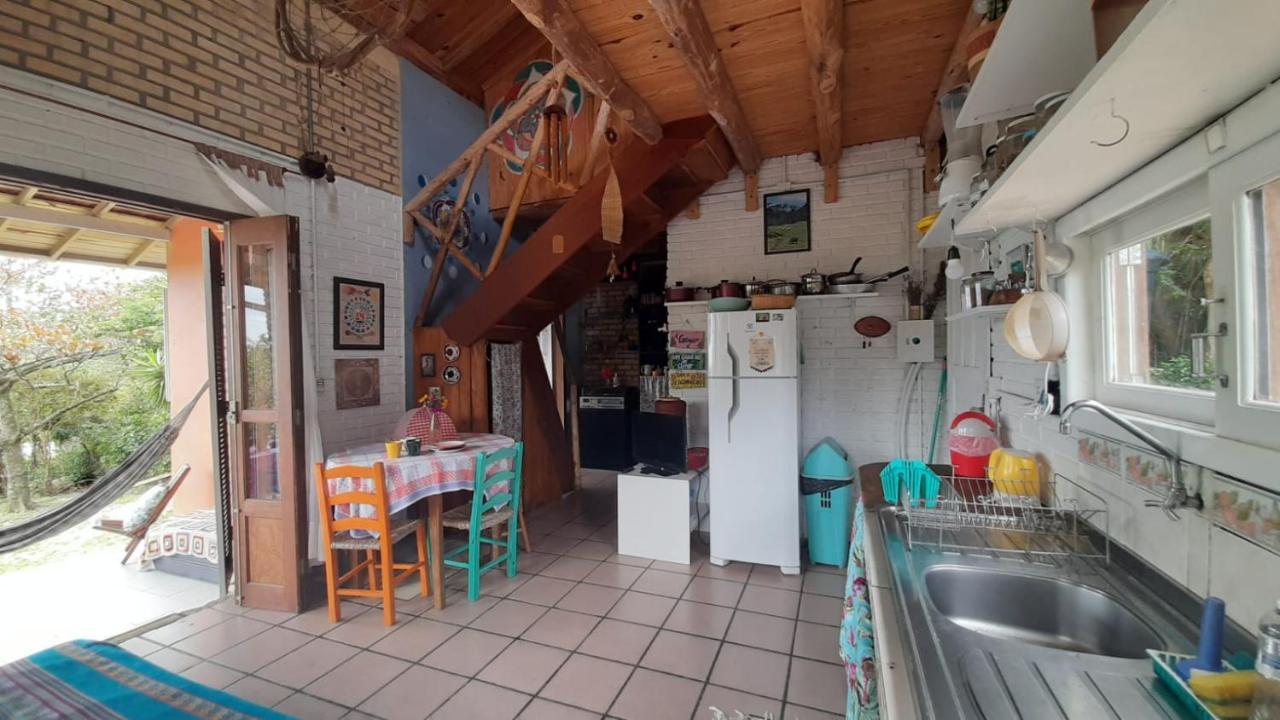 Paikea Hostel Praia Do Rosa Exteriör bild