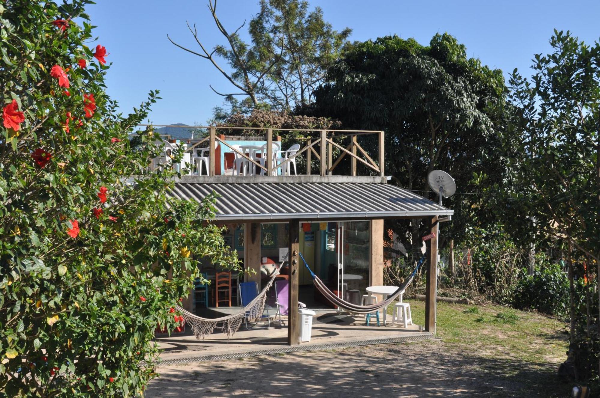 Paikea Hostel Praia Do Rosa Exteriör bild