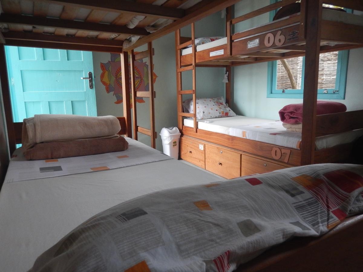 Paikea Hostel Praia Do Rosa Exteriör bild